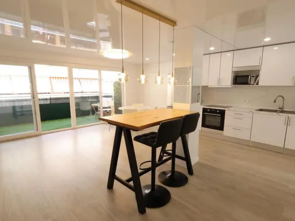 Apartment Of 105 M² In Torrevieja, Spain