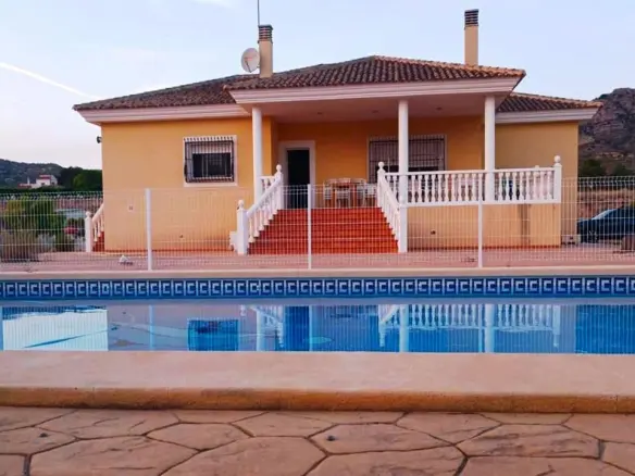 Country House Of 210 M² In Aspe, Spain