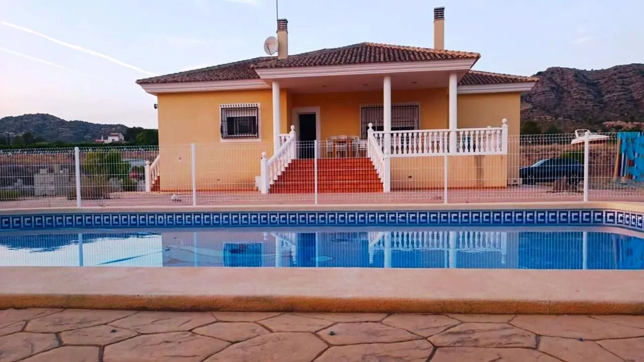 Country House Of 210 M² In Aspe, Spain