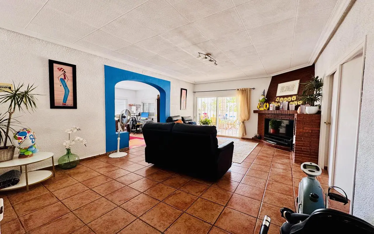 Country House Of 200 M² In Aspe, Spain