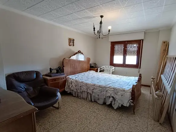 Country House Of 120 M² In Aspe, Spain