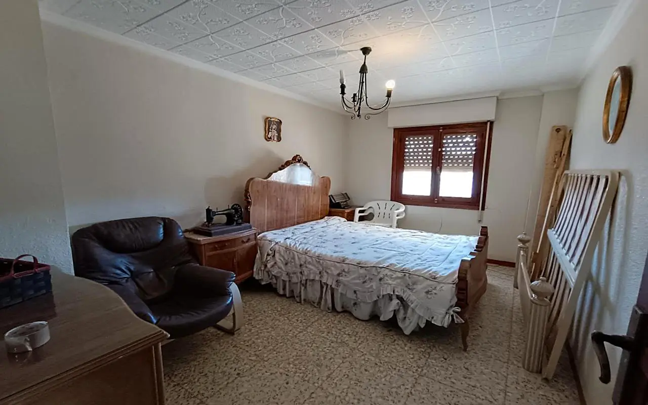 Country House Of 120 M² In Aspe, Spain