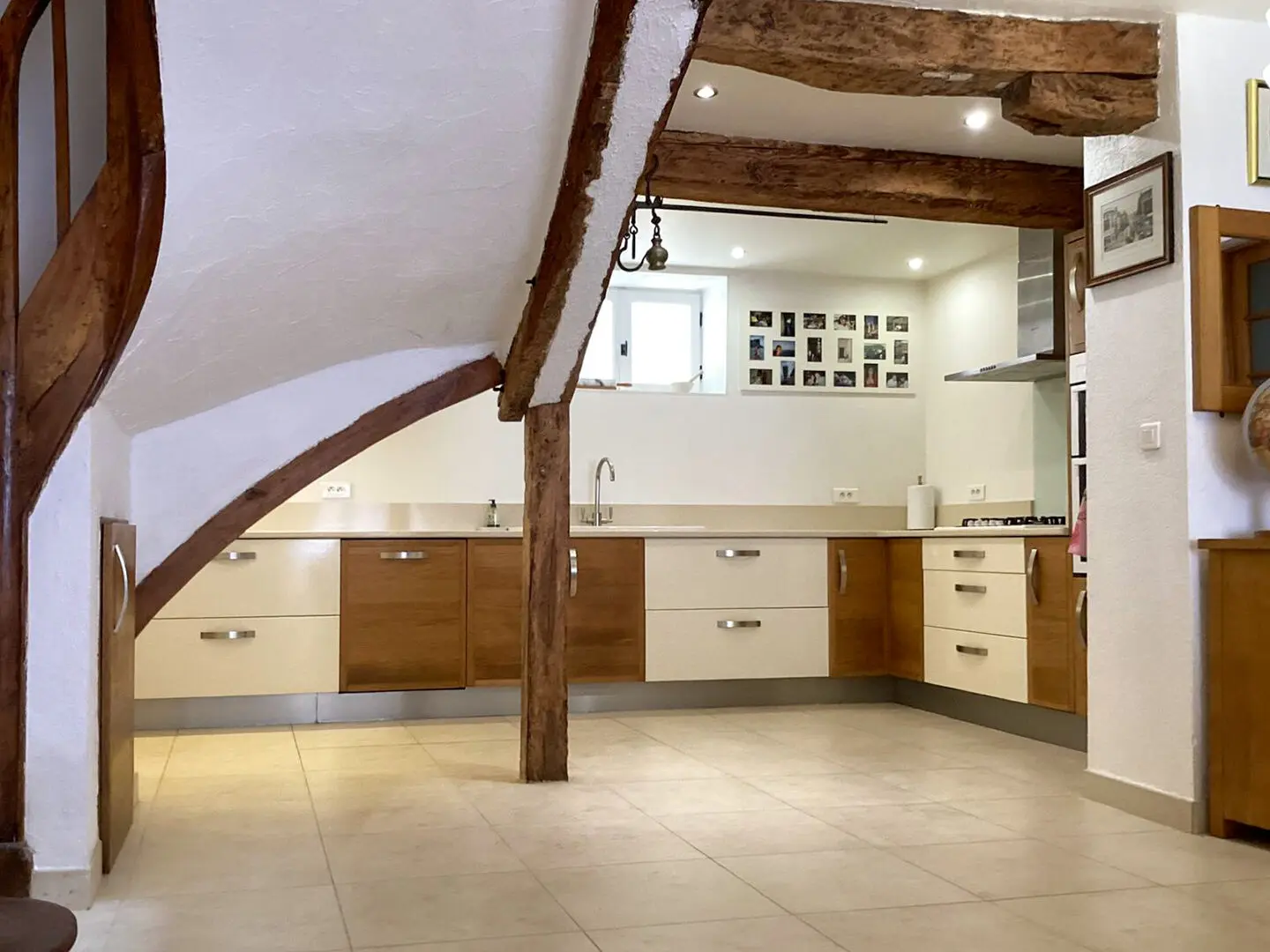 House Of 250 M² With Roof Terrace, Pool, Mountain Views In Village