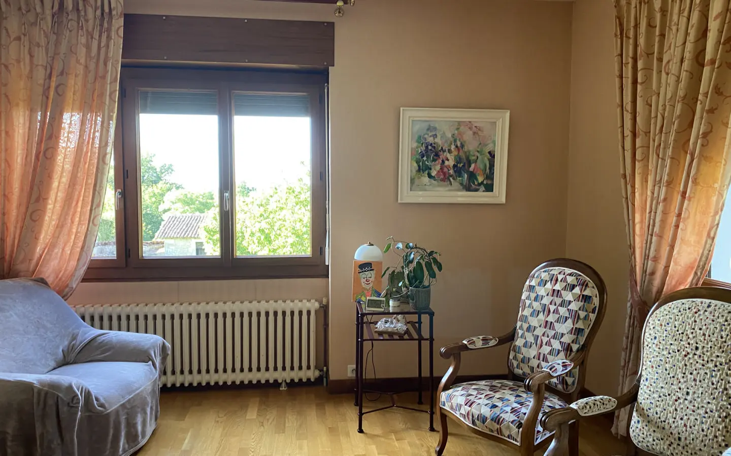 House Of 100 M² With Ground Floor Bedroom And Outbuildings In The Town Center