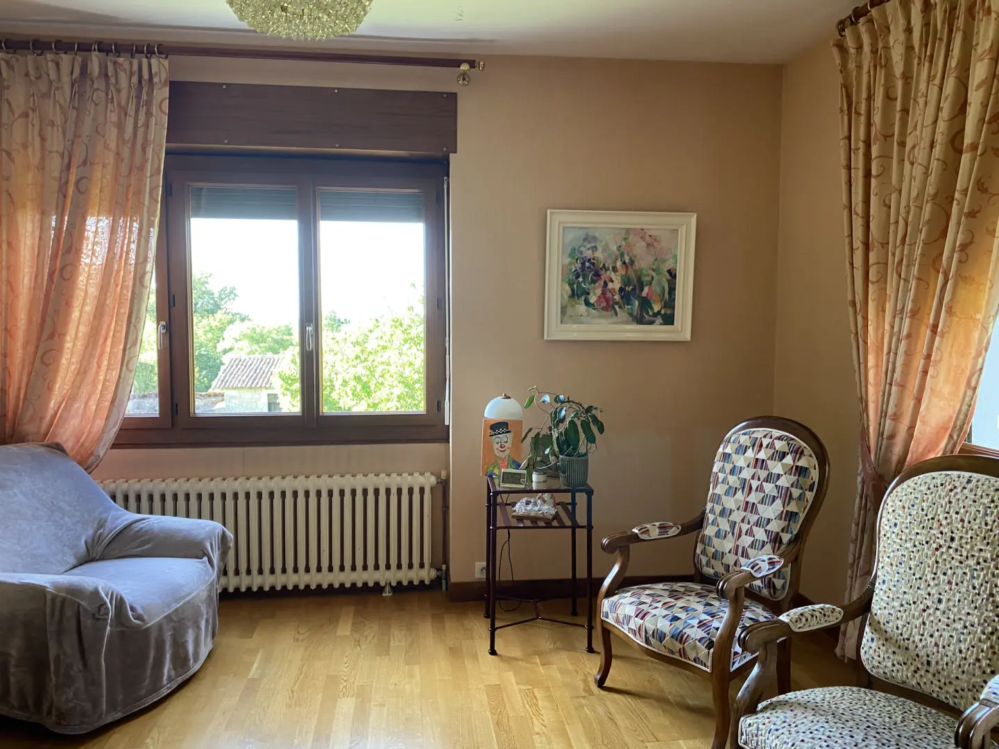 House Of 100 M² With Ground Floor Bedroom And Outbuildings In The Town Center