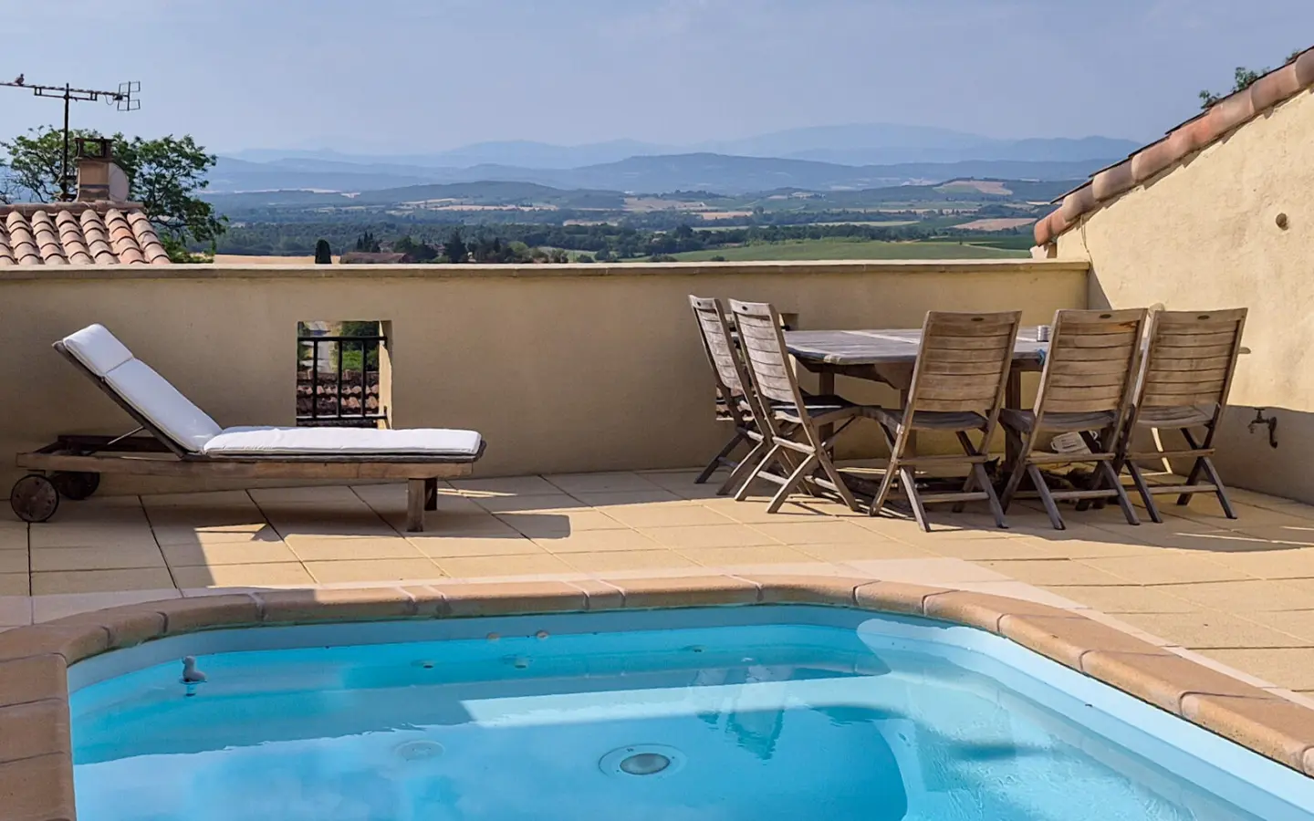 House Of 250 M² With Roof Terrace, Pool, Mountain Views In Village