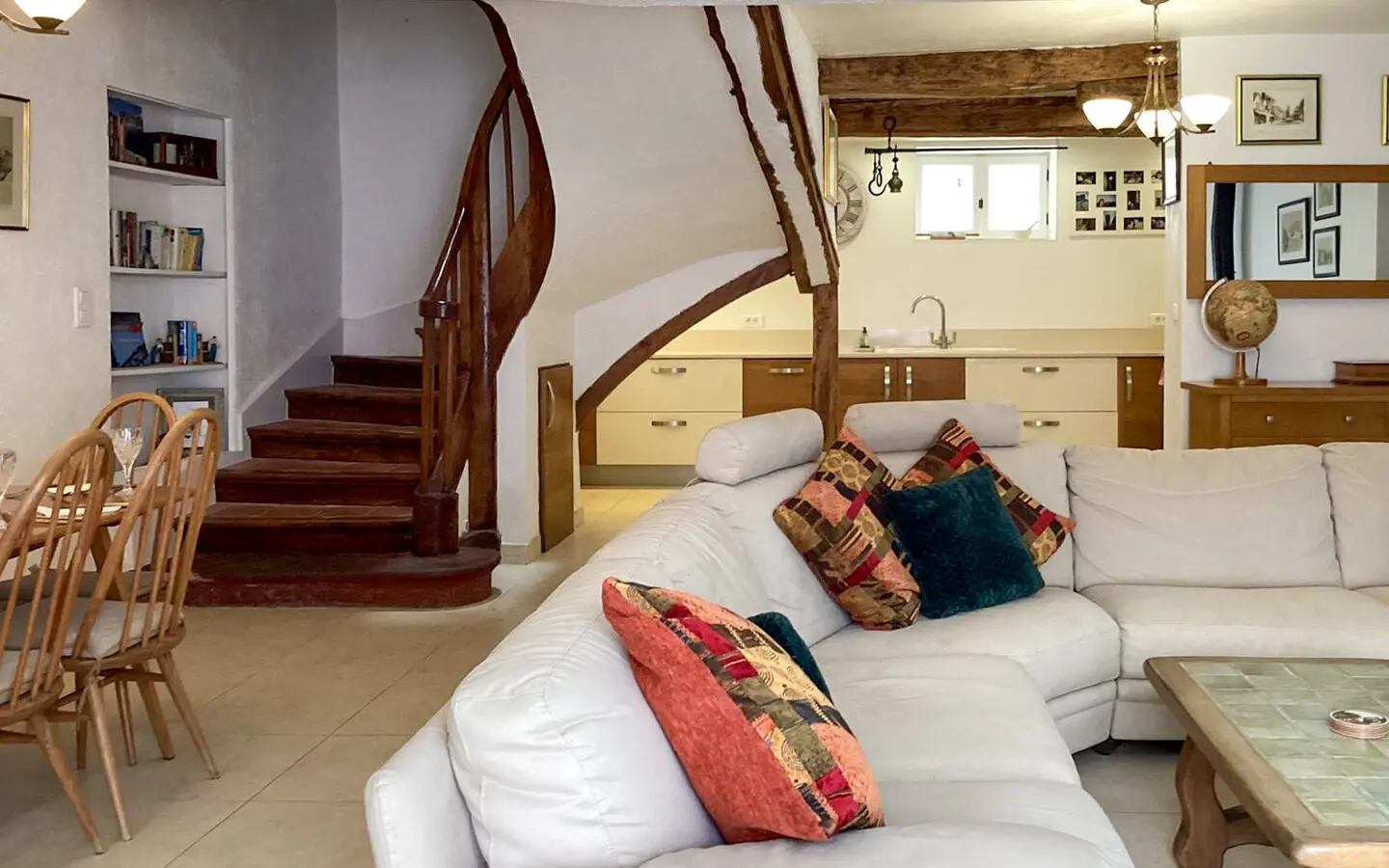 House Of 250 M² With Roof Terrace, Pool, Mountain Views In Village