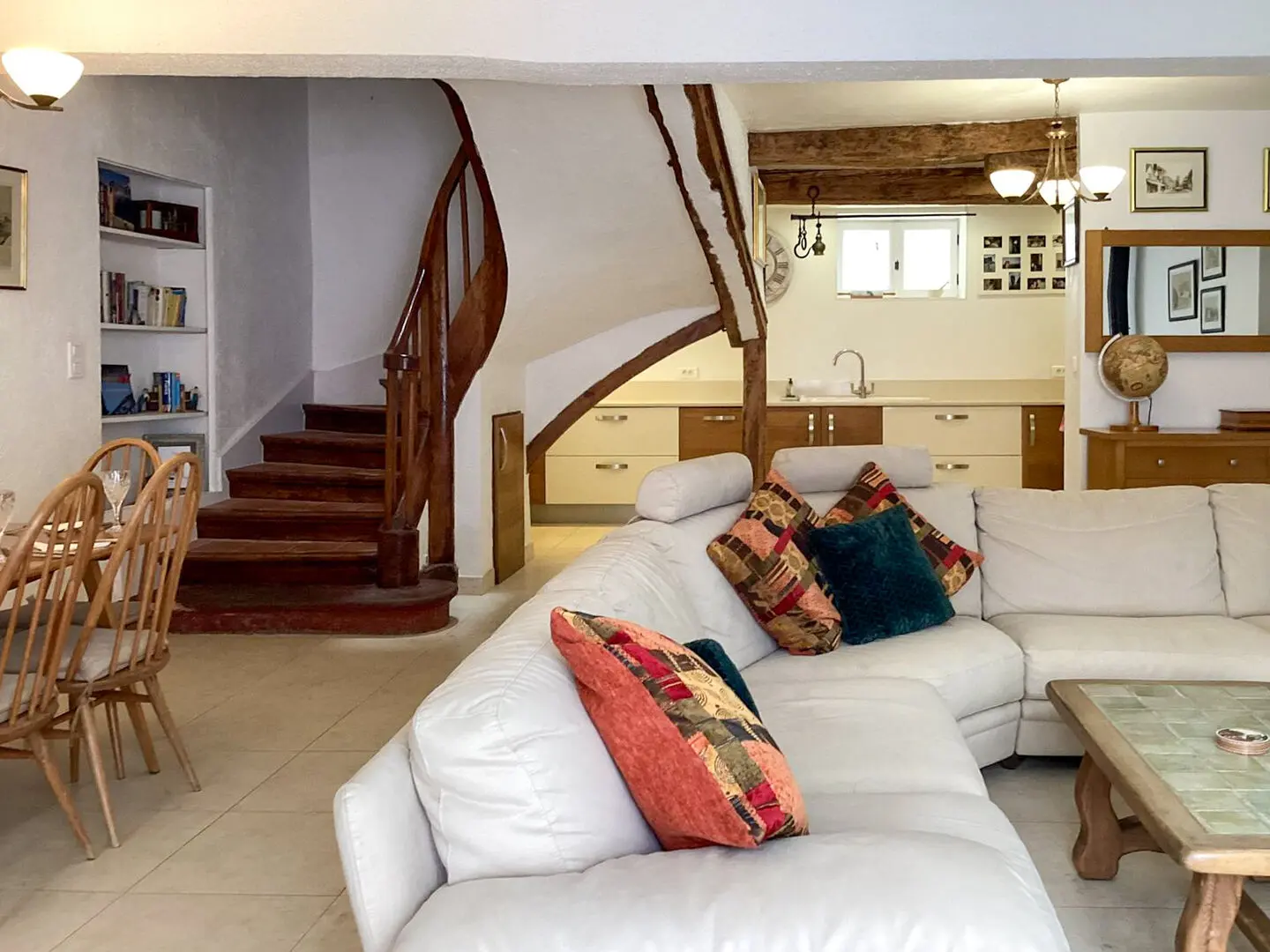 House Of 250 M² With Roof Terrace, Pool, Mountain Views In Village