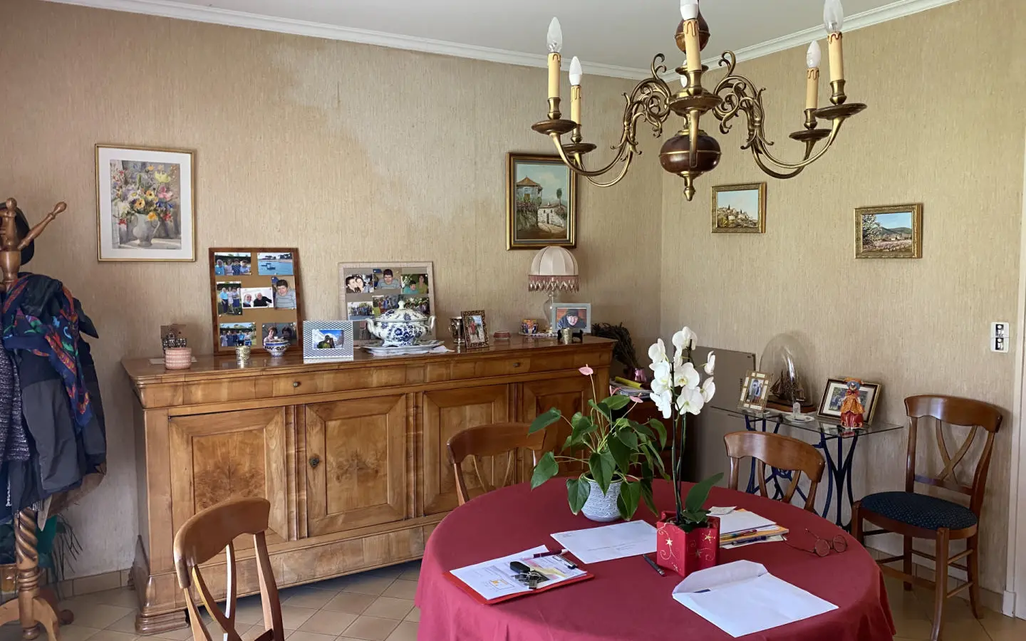 House Of 100 M² With Ground Floor Bedroom And Outbuildings In The Town Center