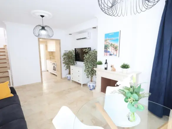 Villa Of 87 M² In Villamartin