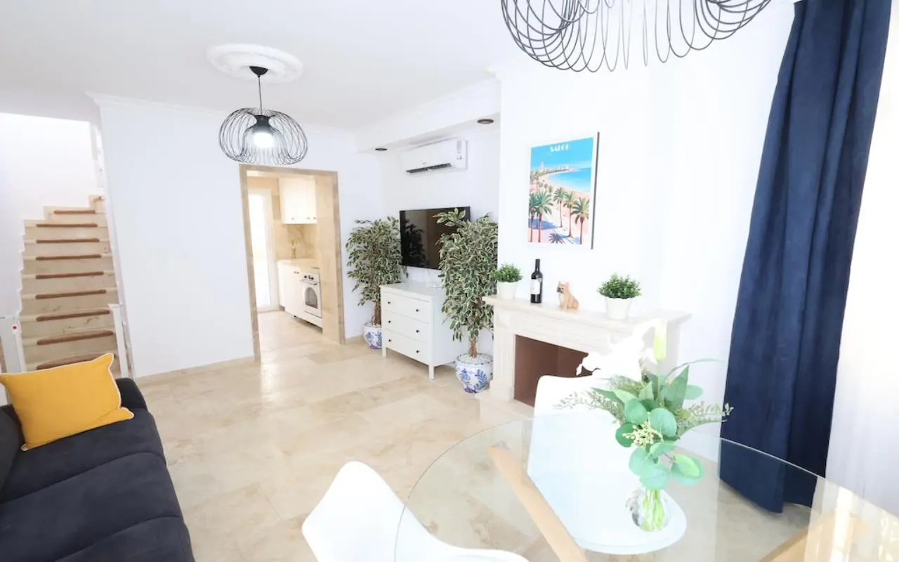 Villa Of 87 M² In Villamartin