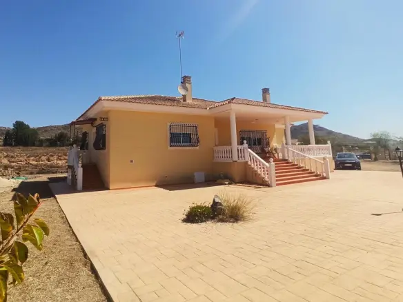 Country House Of 210 M² In Aspe, Spain