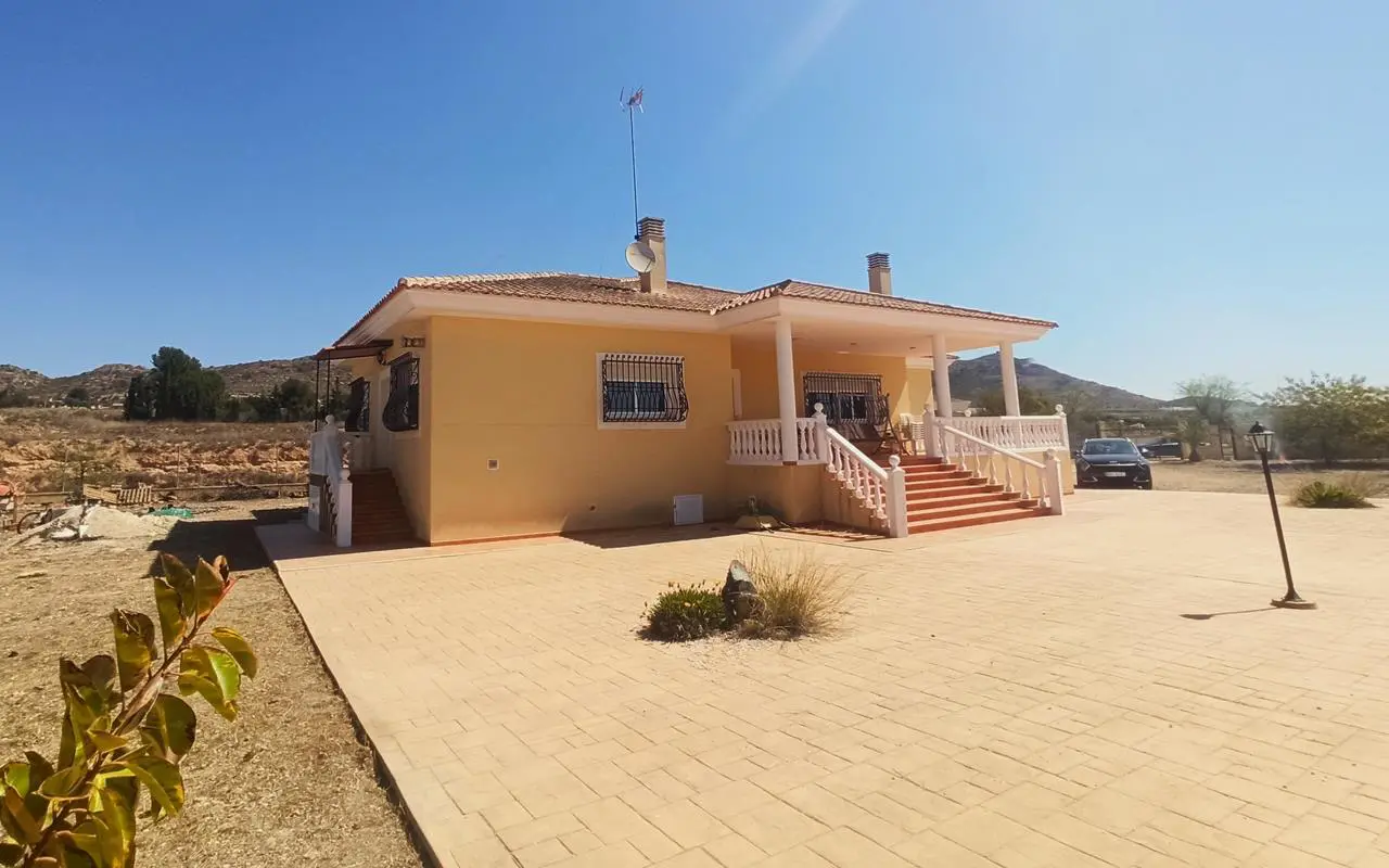Country House Of 210 M² In Aspe, Spain