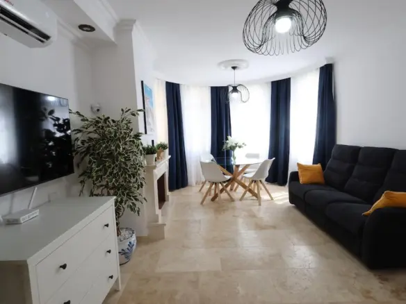 Villa Of 87 M² In Villamartin