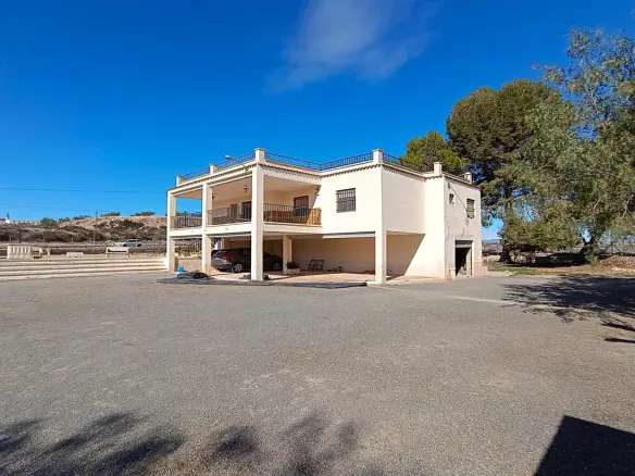 Country House Of 120 M² In Aspe, Spain