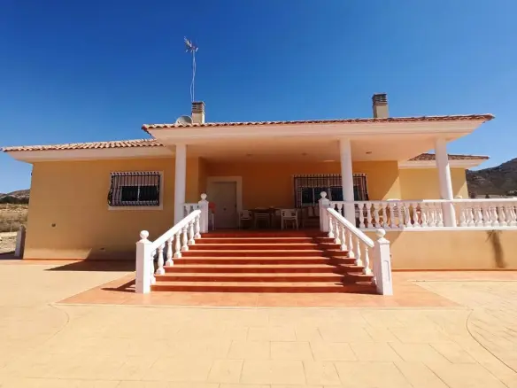 Country House Of 210 M² In Aspe, Spain