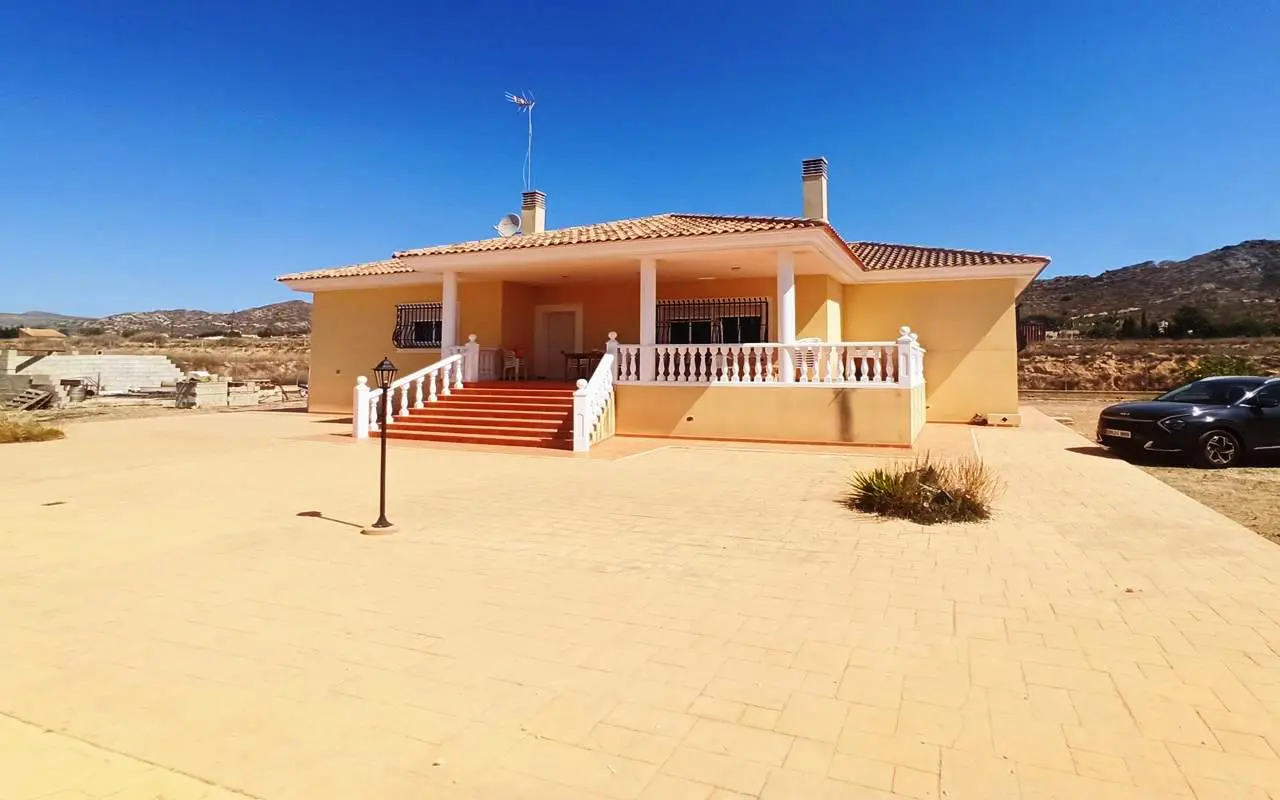 Country House Of 210 M² In Aspe, Spain