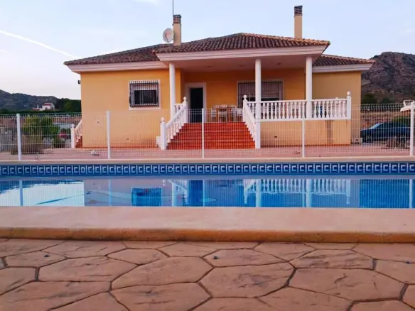 Country House Of 210 M² In Aspe, Spain