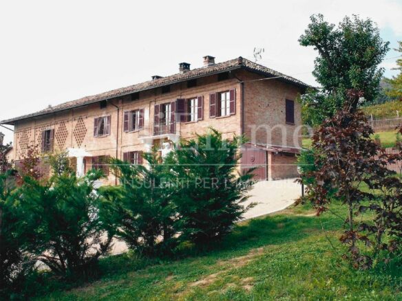 Farmhouse Of 0 M² With Nature Immersion In Casale