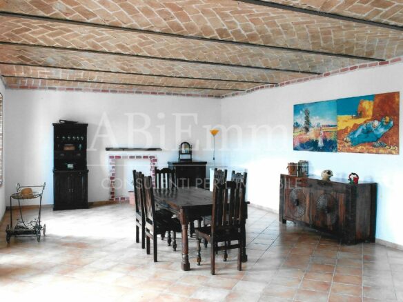 Farmhouse Of 359 M² With Nature Immersion In Casale