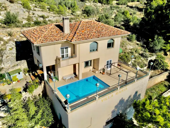 Teach Tuaithe de 411 M² i Cocentaina
