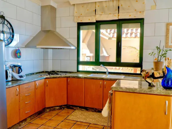 5-bedroom Country House In Cocentaina, Spain (411 M²)