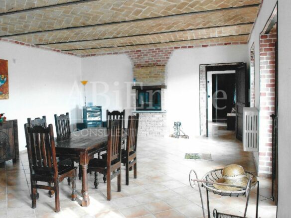 Farmhouse Of 359 M² With Nature Immersion In Casale
