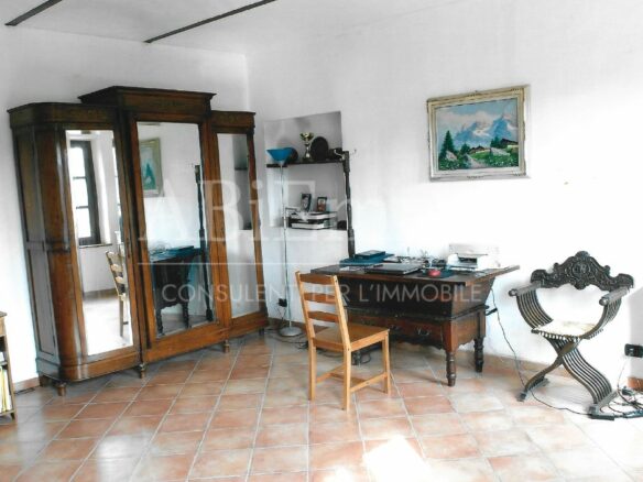 Farmhouse Of 359 M² With Nature Immersion In Casale
