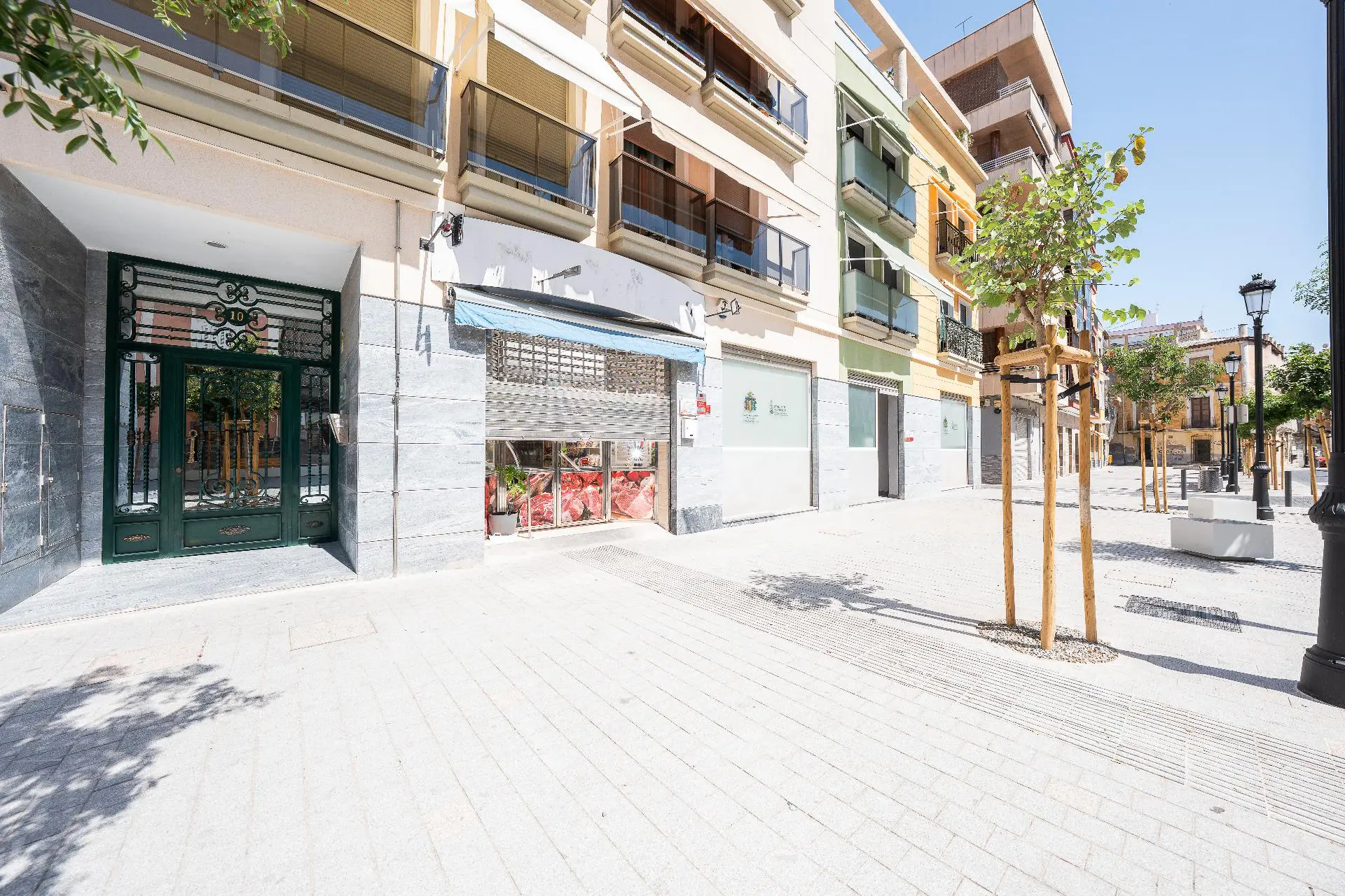 Commercial Unit Of 100 M² In Orihuela, Spain