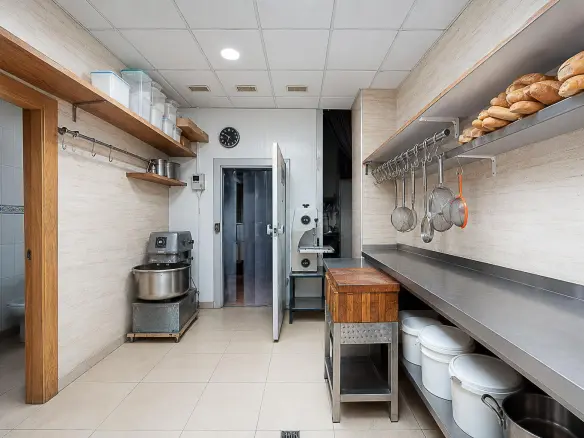 Commercial Unit In Orihuela, Spain (100 M²)