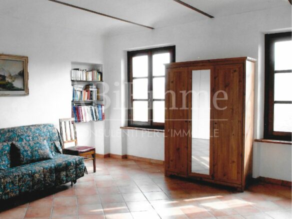 Farmhouse Of 359 M² With Nature Immersion In Casale