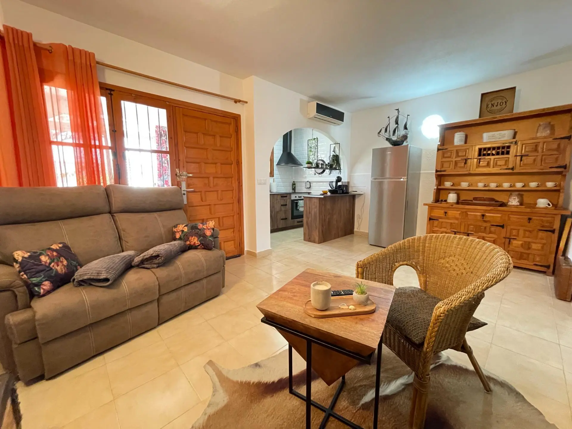 Semi 100 M² In Torrevieja, Spain