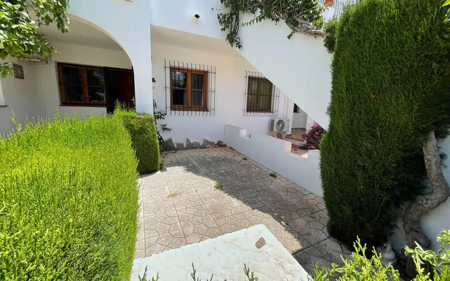 Semi 100 M² In Torrevieja, Spain