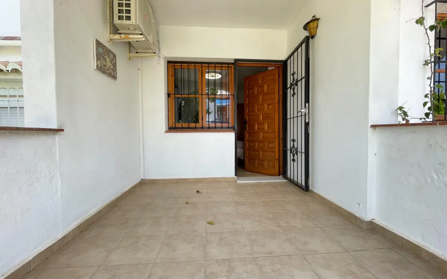 Semi 100 M² In Torrevieja, Spain