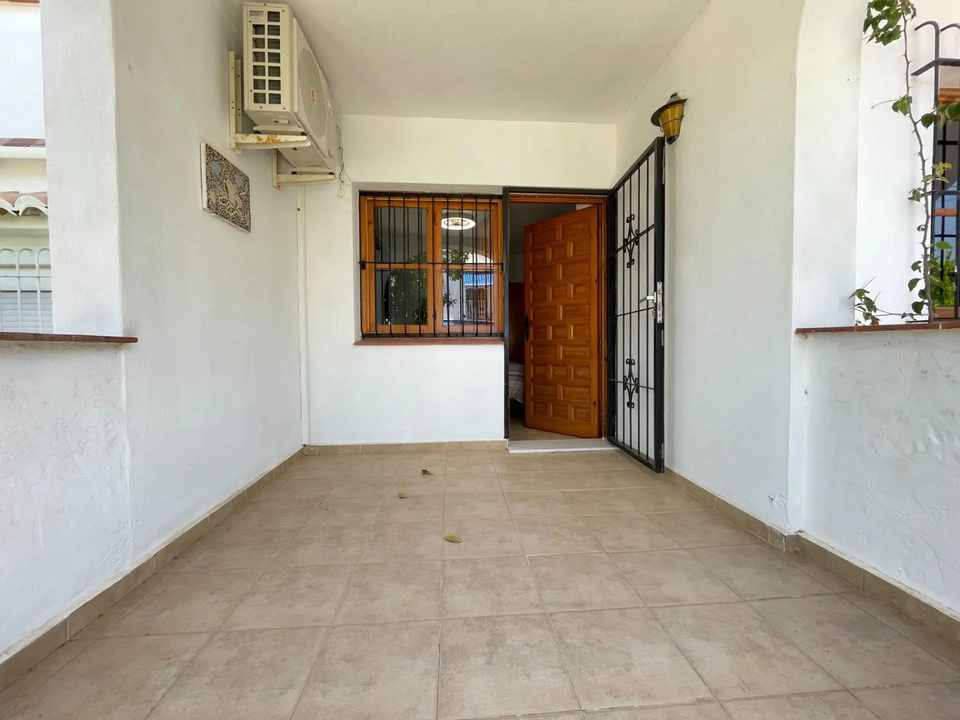 Semi 100 M² In Torrevieja, Spain
