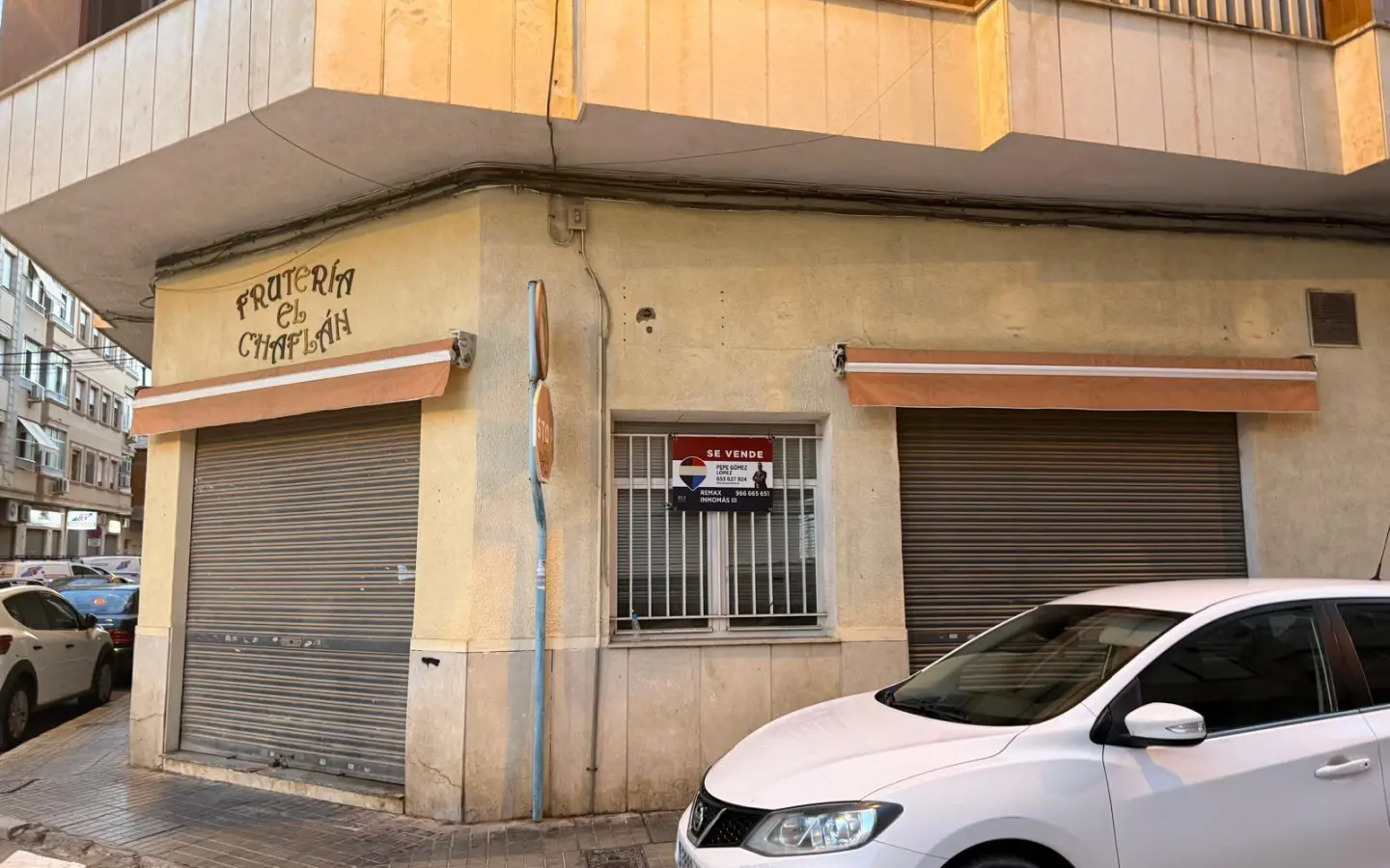 Commercial Unit Of 88 M² In Novelda, Spain