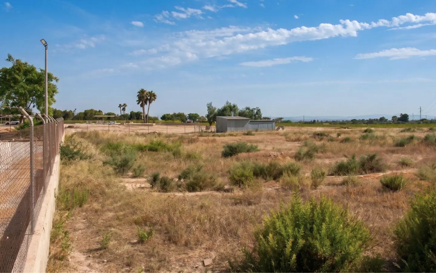 Industrial Unit Of 377 M² In Elche Pedanias, Spain