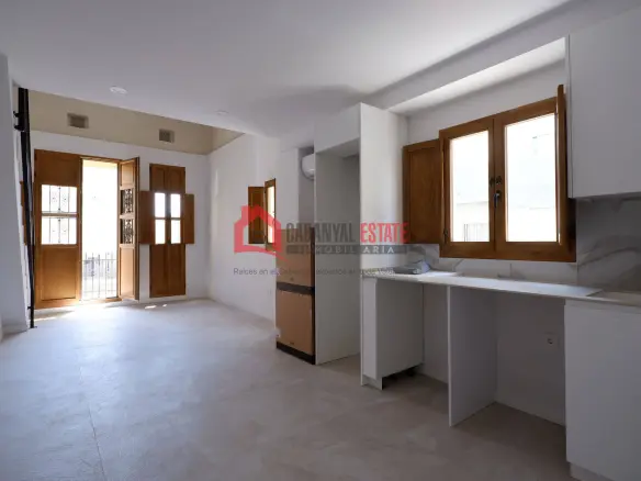 Apartment Of 80 M² In Valencia, Spain