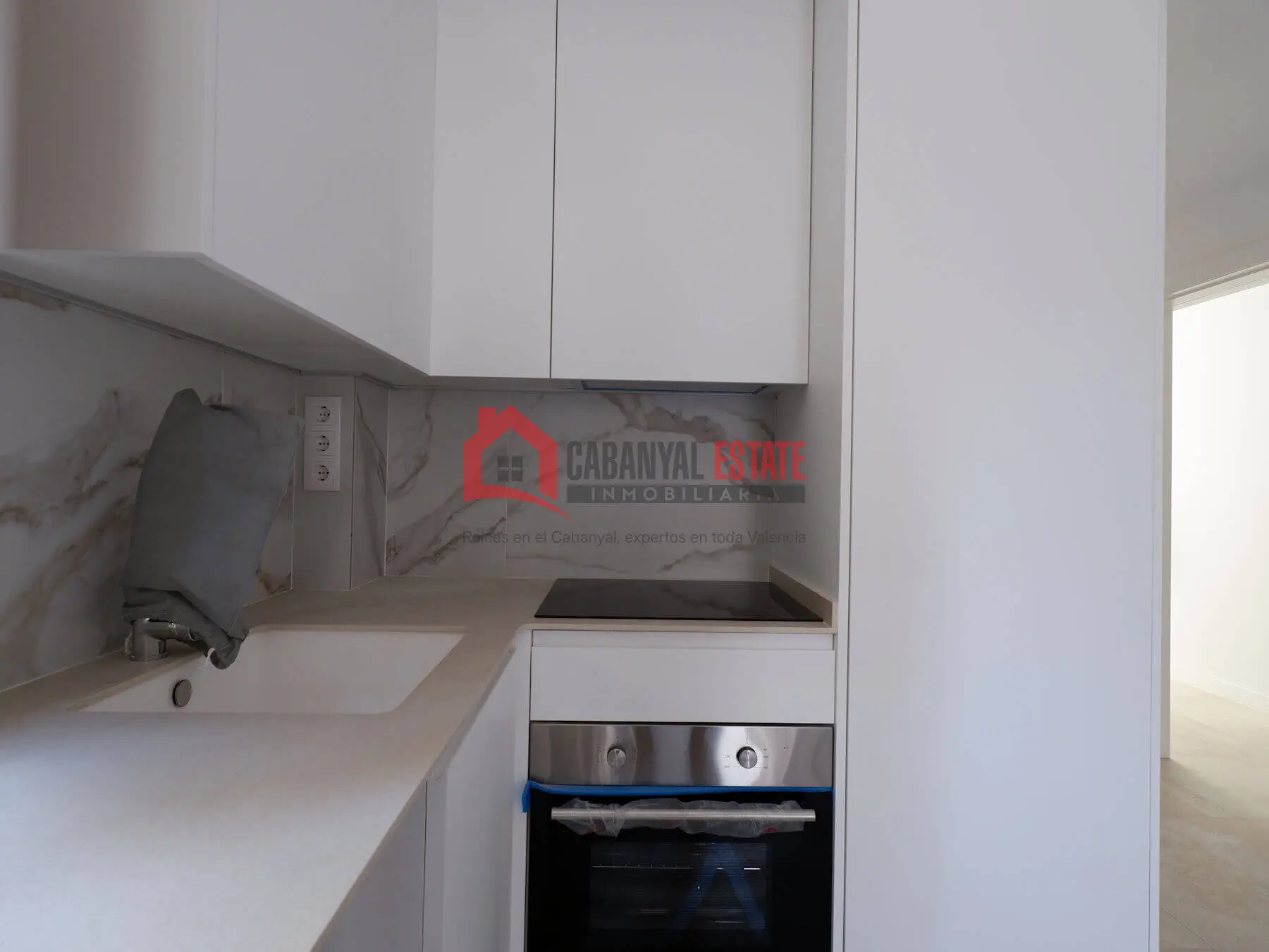 Apartment Of 80 M² In Valencia, Spain
