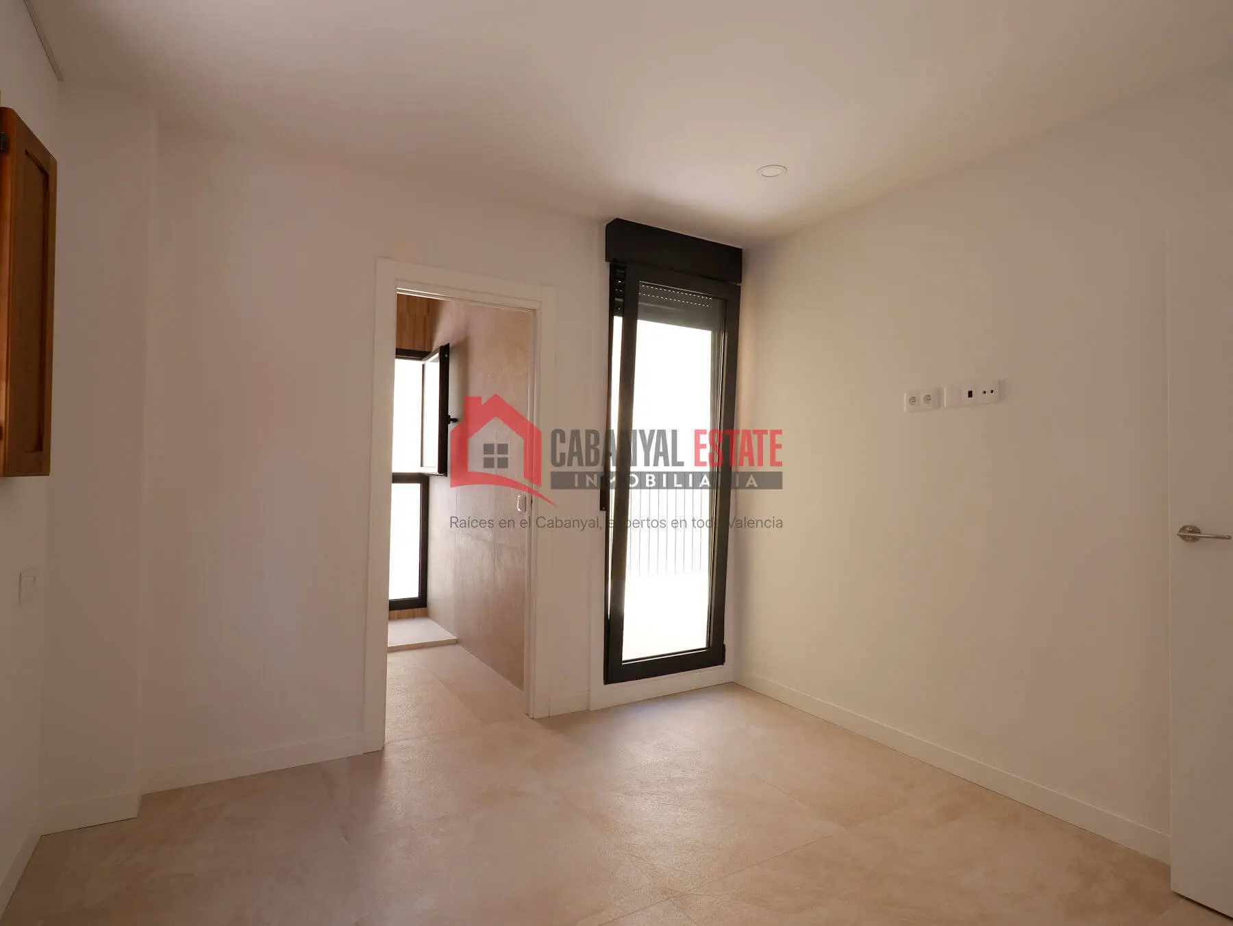 Apartment Of 80 M² In Valencia, Spain