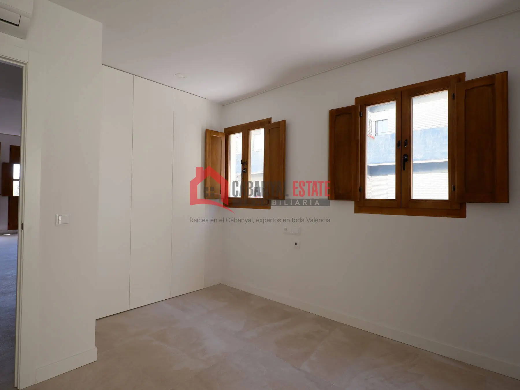Apartment Of 80 M² In Valencia, Spain