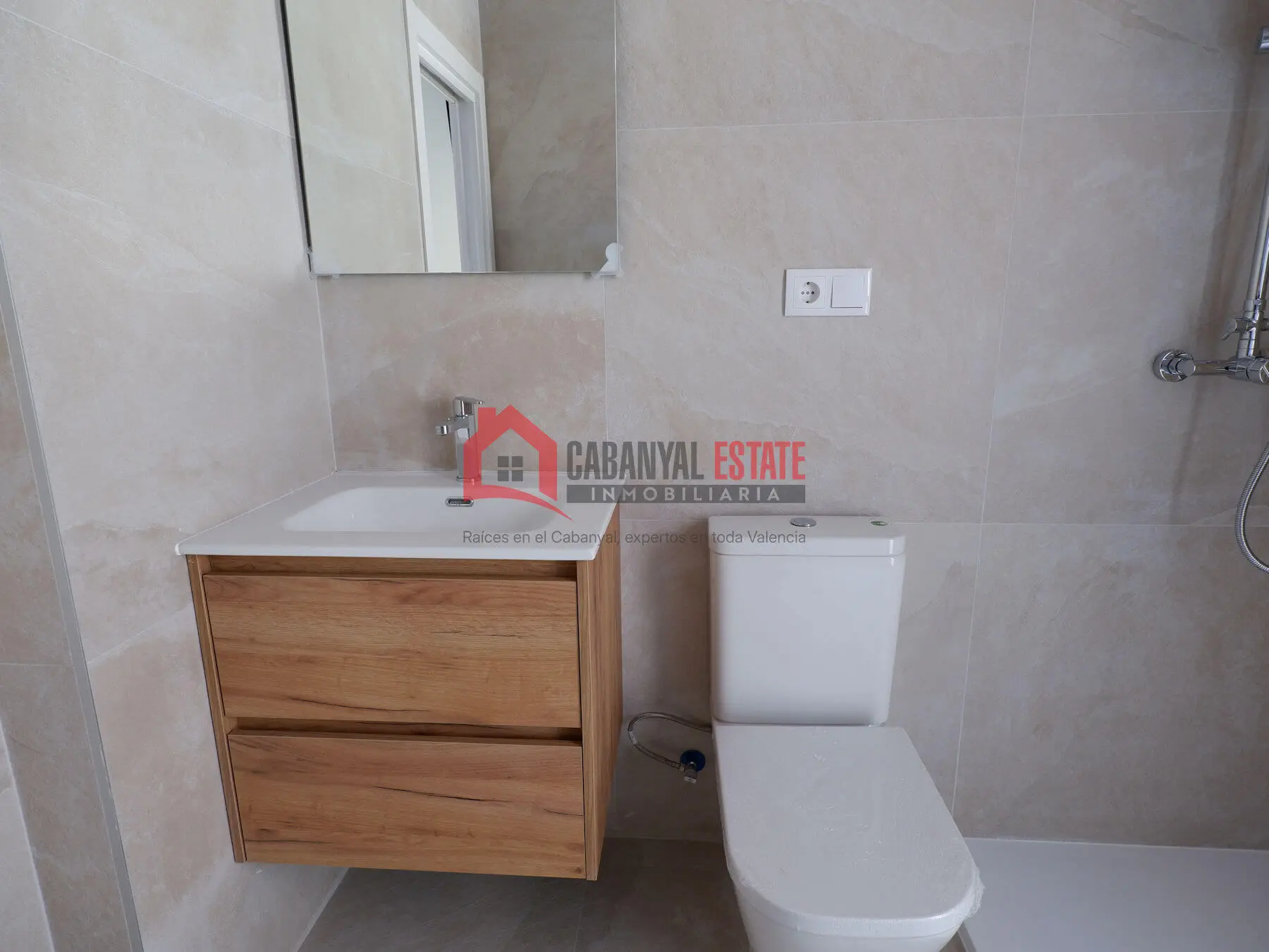 Apartment Of 80 M² In Valencia, Spain