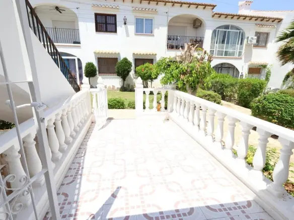 Bungalow Of 50 M² With Features In Torrevieja, Spain