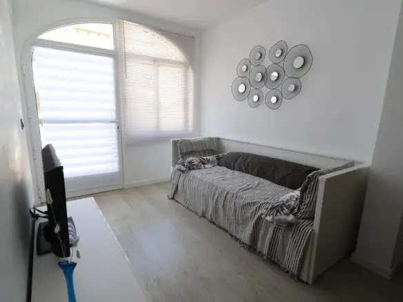 Bungalow Of 50 M² With Features In Torrevieja, Spain