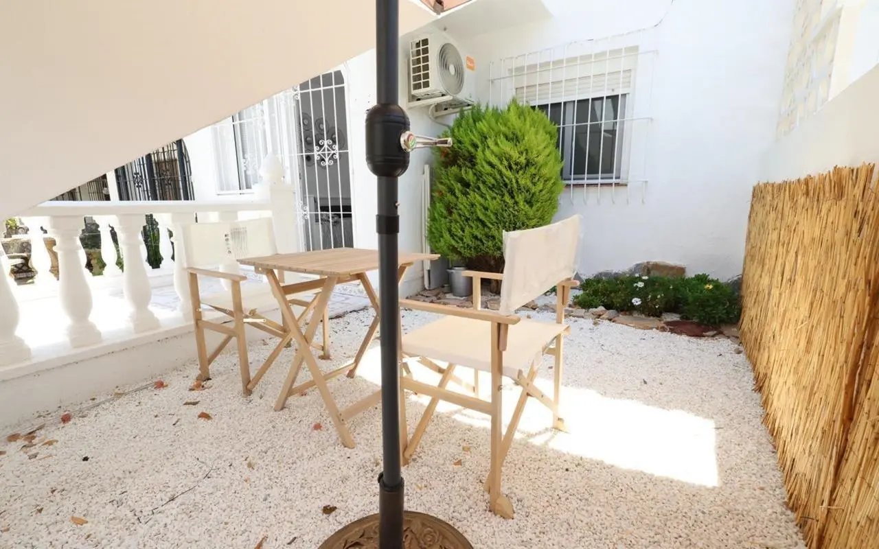 Bungalow Of 50 M² With Features In Torrevieja, Spain