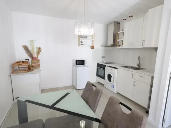 Bungalow Of 50 M² With Features In Torrevieja, Spain
