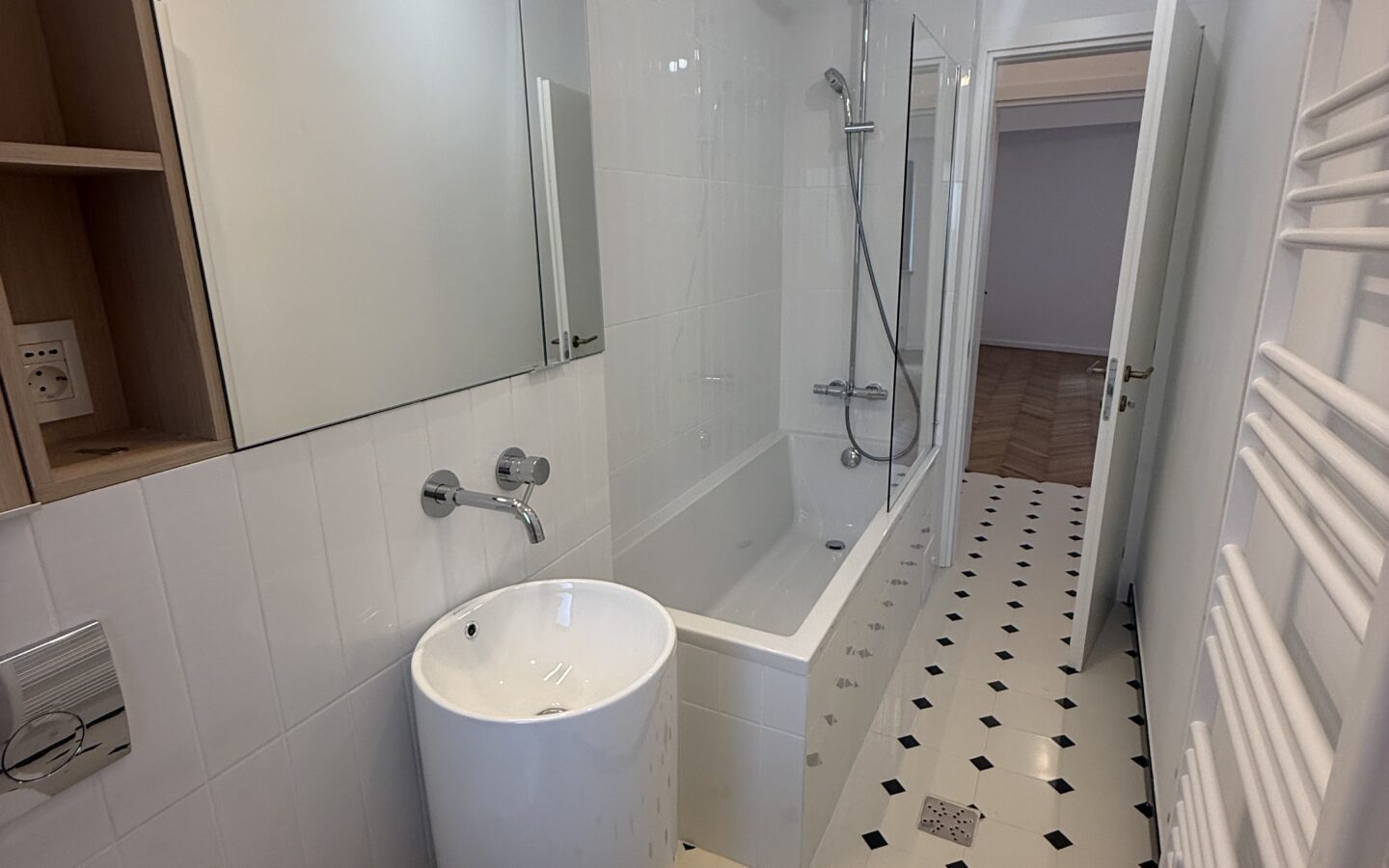 Apartment Of 68 M² With 2 Bedrooms In Bucharest City Center