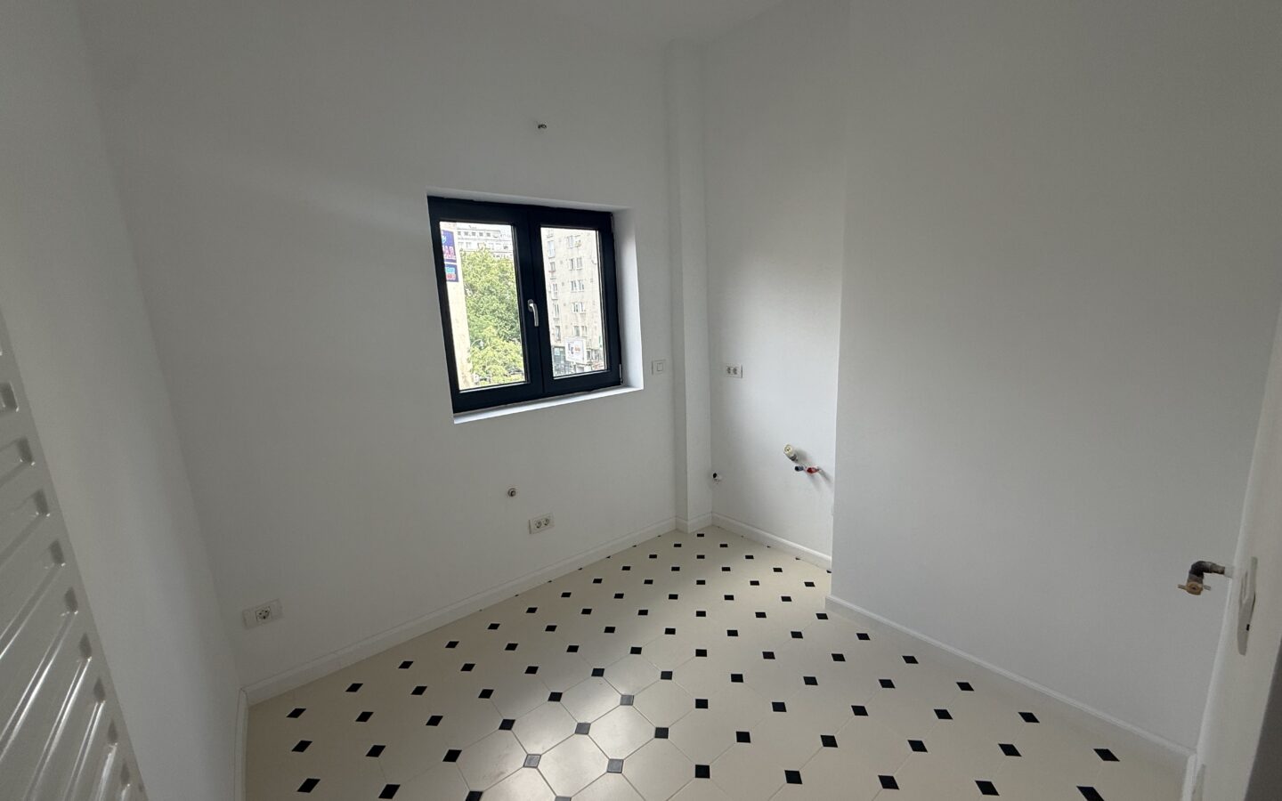 Apartment Of 68 M² With 2 Bedrooms In Bucharest City Center