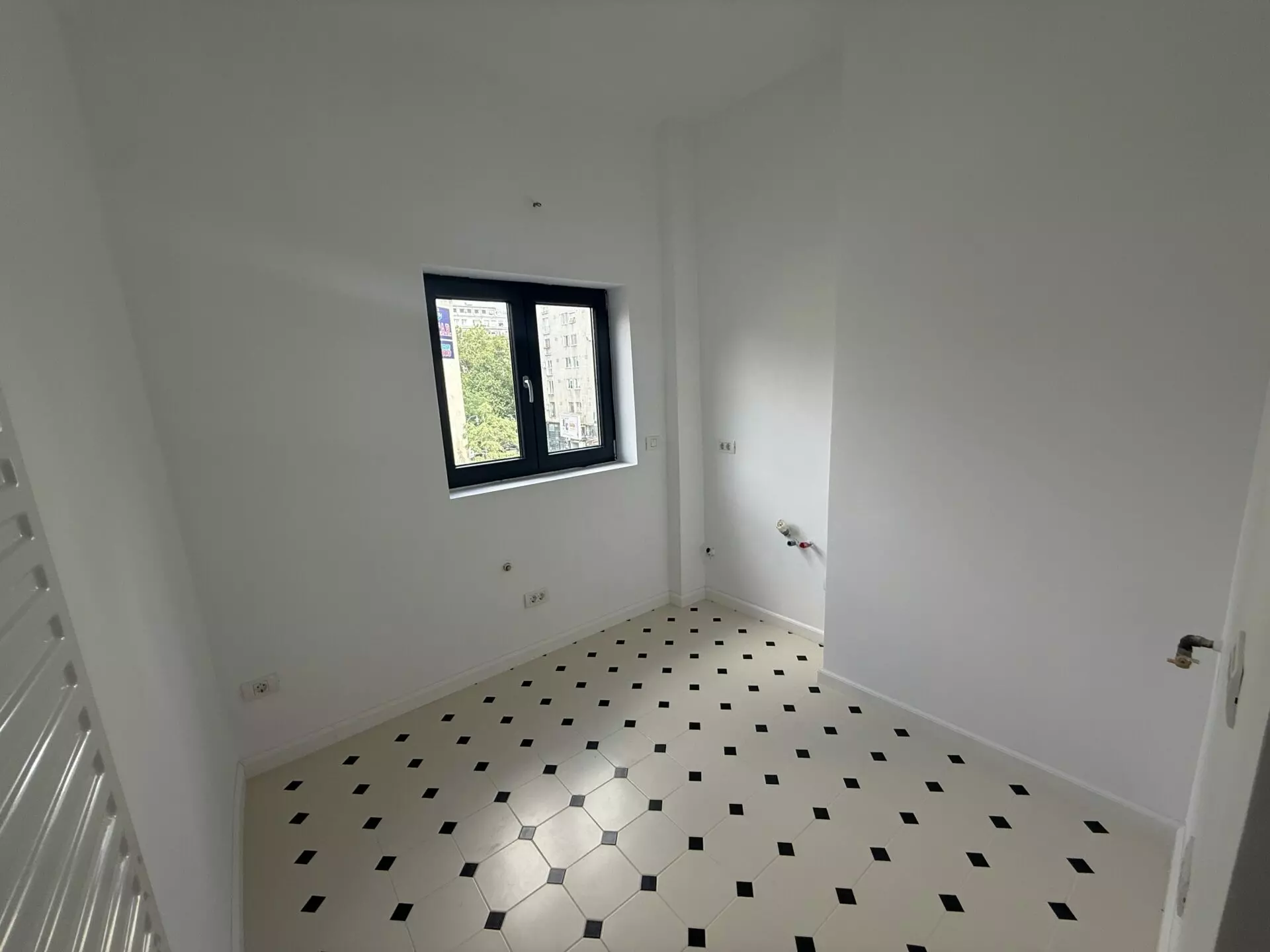 Apartment Of 68 M² With 2 Bedrooms In Bucharest City Center