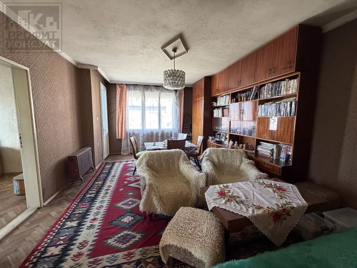 2 Two-bedroom Apartment Of 75 M² In Gorna Oryahovitsa City Centre